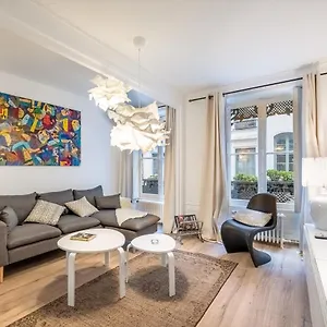 https://isadora-ravissant-t2-au-coeur-de-lyon.hotels-rhonealpes.com
